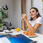 Singularstays Ms Rogers *