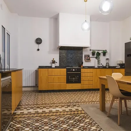 Singularstays Ms Rogers Daire *