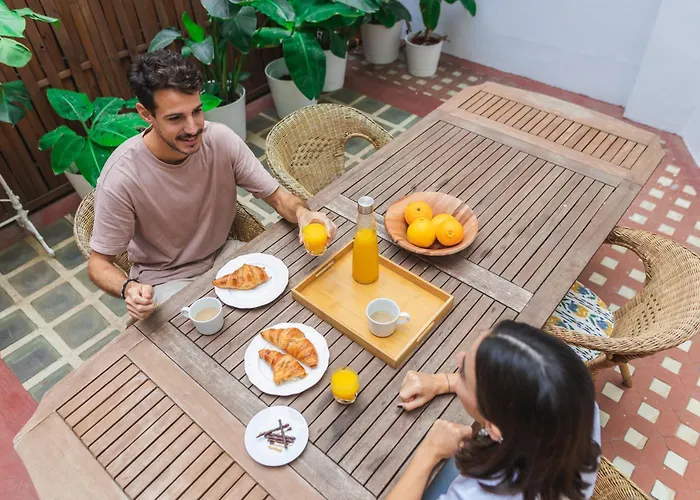 Singularstays Ms Rogers Valencia