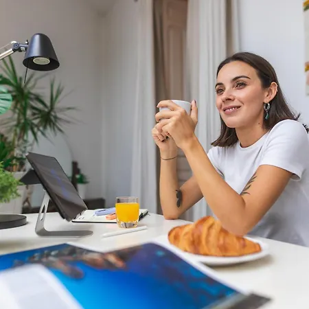 Singularstays Ms Rogers *